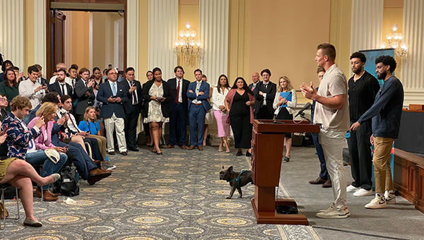 Former NFL tight end @RobGronkowski spoke to members of Congress about the importance of addressing #antimicrobial resistance during a day of advocacy on Capitol Hill. Show your support for the #PASTEUR Act👇 pew.org/48ZS1L6