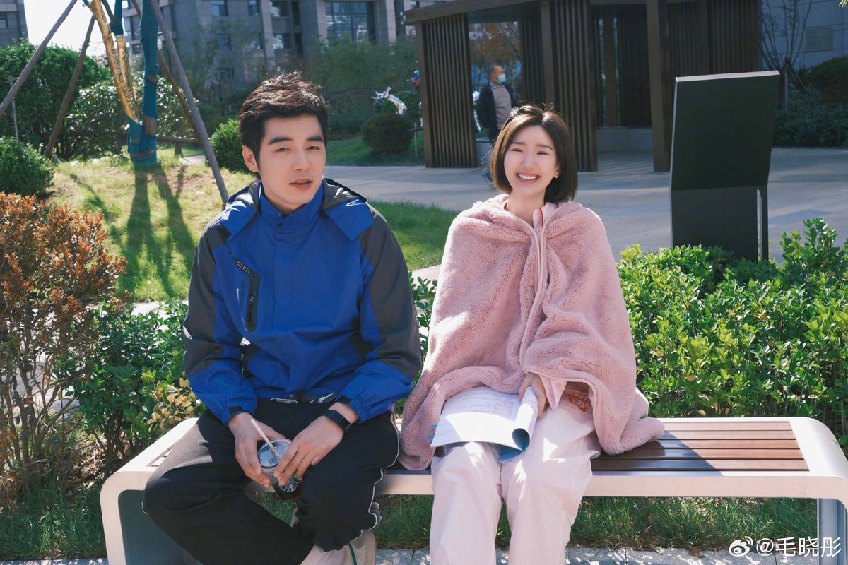 dramapotatoe's tweet image. #MaoXiaotong shares old snaps bidding farewell to #TheHeart as it wraps its run

More - weibo.com/1246229612/496…