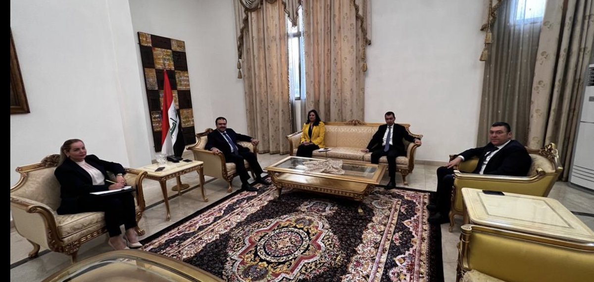 Tarekgsadek's tweet photo. خلال الاجتماع بالقائم بالأعمال العراقي الأستاذ أمين عبدالإله النصراوي، بحضور النائب سيزار أبي خليل و نائبة رئيس التيار مارتين كتيلي ، تداولنا بتداعيات أحداث غزة والموقف منها و الحركة السياسية التشاورية لرئيس التيار لتوحيد الموقف الوطني وحماية لبنان. https://t.co/3IWqsapqL0