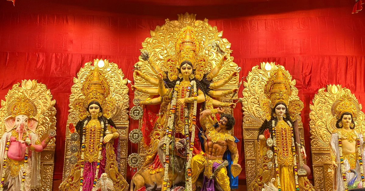 T 1086 - A sincere good wishes, greetings and lots of love to all on the glory occasion of HAPPY BIJAYA DASHAMI 🙏🏻
#fdpark #saltlake #westbengal #experiencebengal 
#durgapuja #durgapuja2023 #festival #nostalgia #colorsoflife #landscape #incredibleindia #iphone11 #ayansphotography