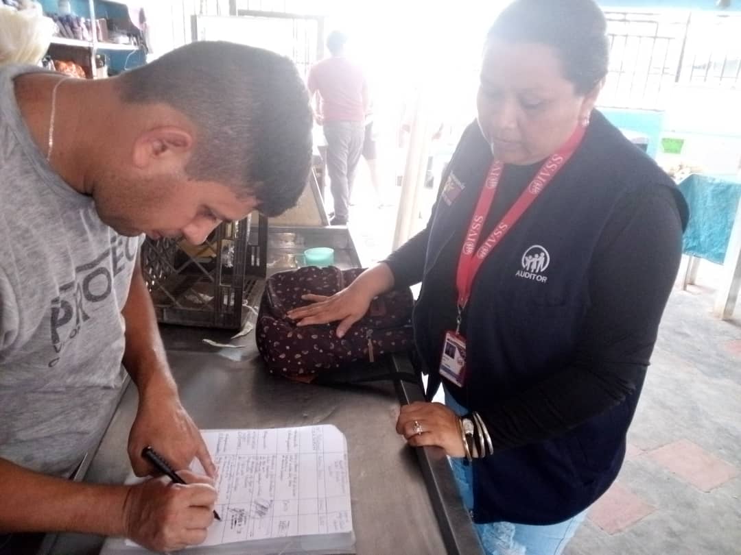 Ofadmiamaz18867's tweet photo. #ivssOApuertoayacucho | 24 de octubre 2023. Auditoría nóminas empleadores privados y gestión de cobro presencial.
Coord. De cobranzas: Ana Vizcaya.

#ivssjuntosporcadalatido 
#ivsscomunicando 
#ivsssomostodos 
@Nicolasmaduro 
@magalygutierrezvina https://t.co/KinmnpZF8A