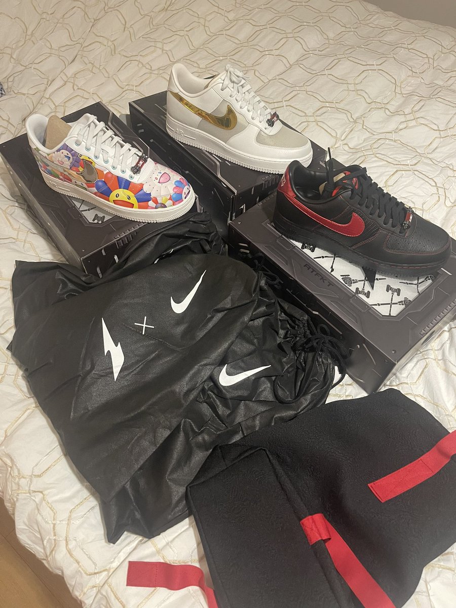 Got em! 👼🌸👹
Nike x RTFKT Air Force 1 🧬🔨
The force is strong with these! 💦👟
Quality and attention to details! 🔥💯
<a href="/RTFKT/">RTFKT</a> <a href="/Nike/">Nike</a> <a href="/takashipom/">takashi murakami</a> 👏🙌
#CloneX #RTFKT #AF1 #forging