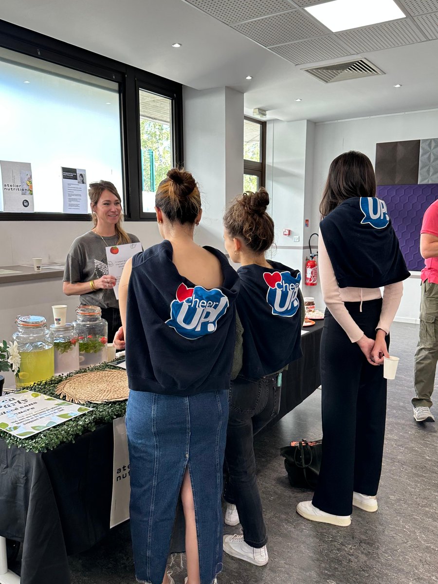 NEOMA Business School tweet media