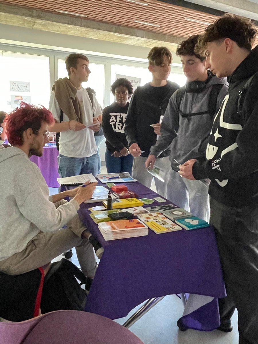 NEOMA Business School tweet media