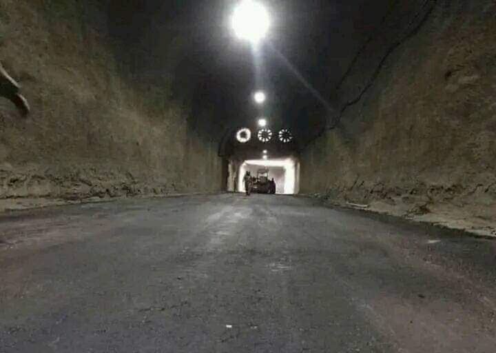 بار دیگر سالنگ‌ها، زیبایی جریان بازسازی خویش را به رخ، رهبر نماهای دالر دزد جمخوریت، کشیده است.
#زبیر_نظامی