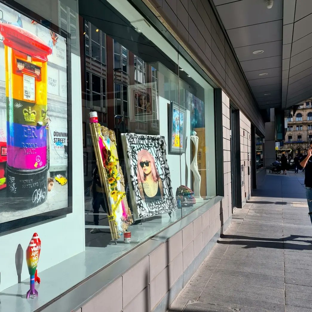 generation_art's tweet image. With just over two months to go before Christmas, secure your favourite artworks this year with plenty of time to spare! 🙌

#Christmas2023 #christmasprep #aheadofthegame #thegiftofart