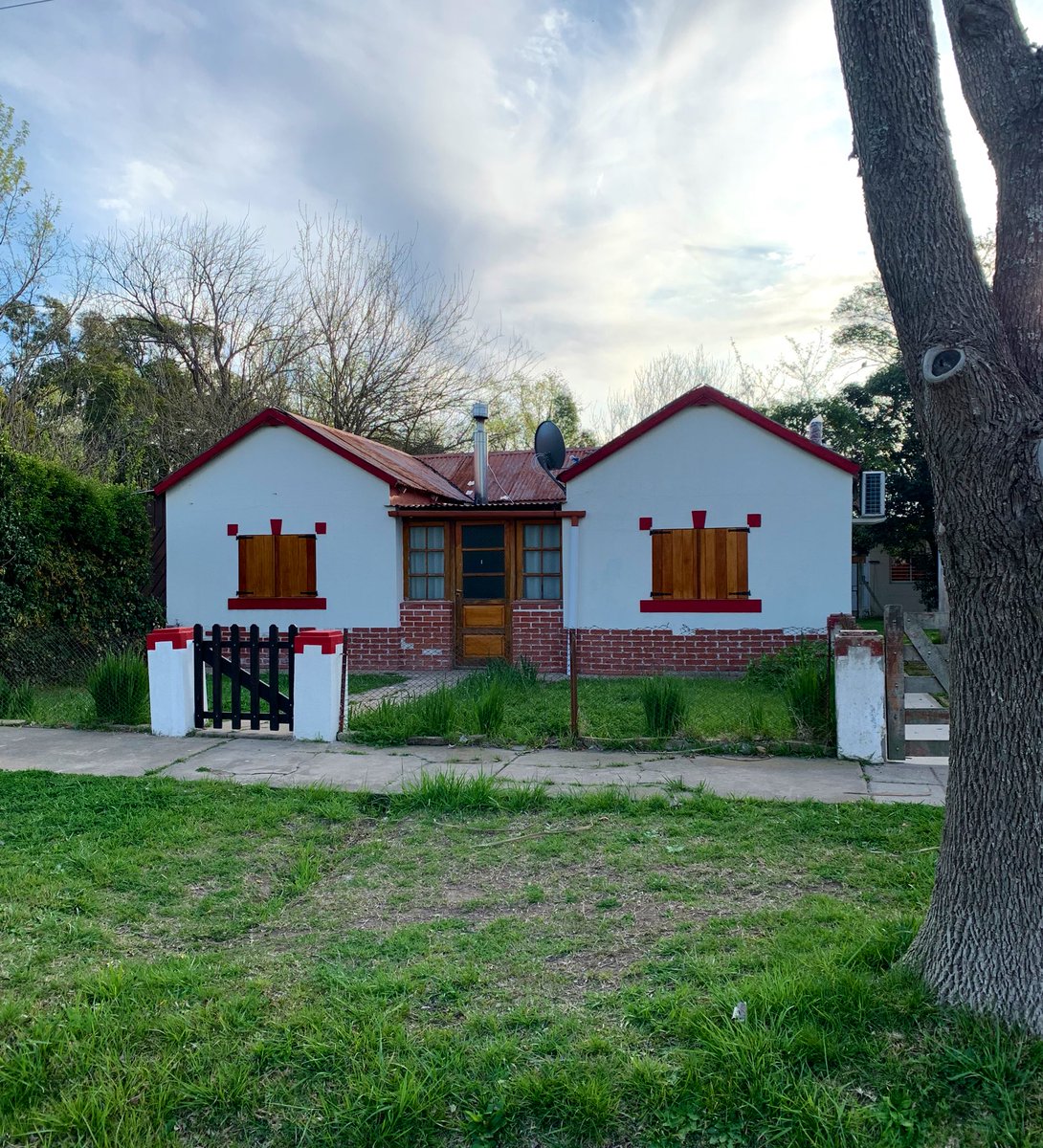 gui10road's tweet photo. Atención a LA BELLEZA de las casas de Miranda, un pueblo de 80 habitantes en el Partido de Rauch, Provincia de Buenos Aires https://t.co/I7X1boA73e