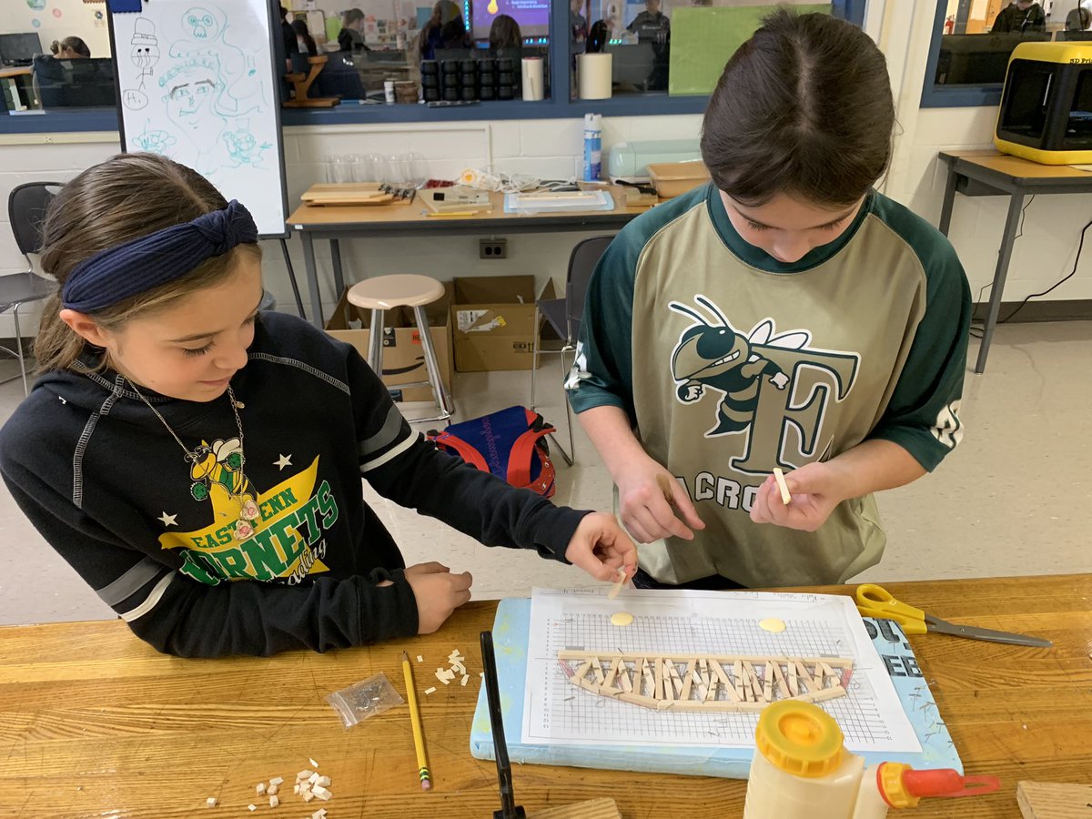 Great things are happening in tech ed!  I had the fabulous opportunity to do a learning walk and see intricate bridge construction!  Super impressed by the awesome word wall! Mrs Gillen is the best! #oneeyer.
