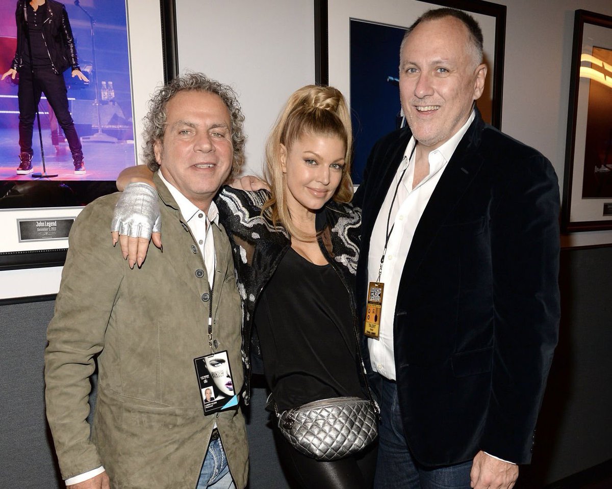 iheartfergie's tweet photo. #LarryKlein, #Fergie and #DennisDennehy attended the 2014 #AmericanMusicAwards at #NokiaTheatre L.A. Live on November 23, 2014 in #LosAngeles, #California. https://t.co/cAqys2ju5K