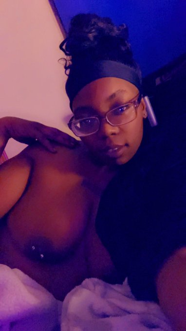 Good morning and happy Titty Tuesday!!&rsquo;😜😈😘🌞 https://t.co/NTlgz7xkhf