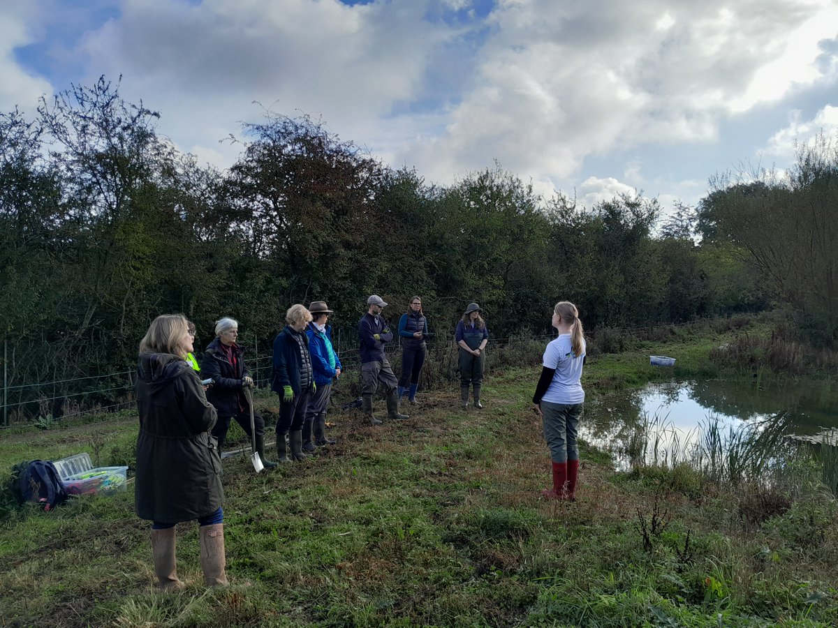 🎙️🎉🙌📽️ Check out ITV News Meridian tonight for a special feature on our @oxon_bucks_freshwaternetwork team and today's community plant out at Farmoor Reservoir. 🎤📣🪴💦 @Natural England @Thames Water
