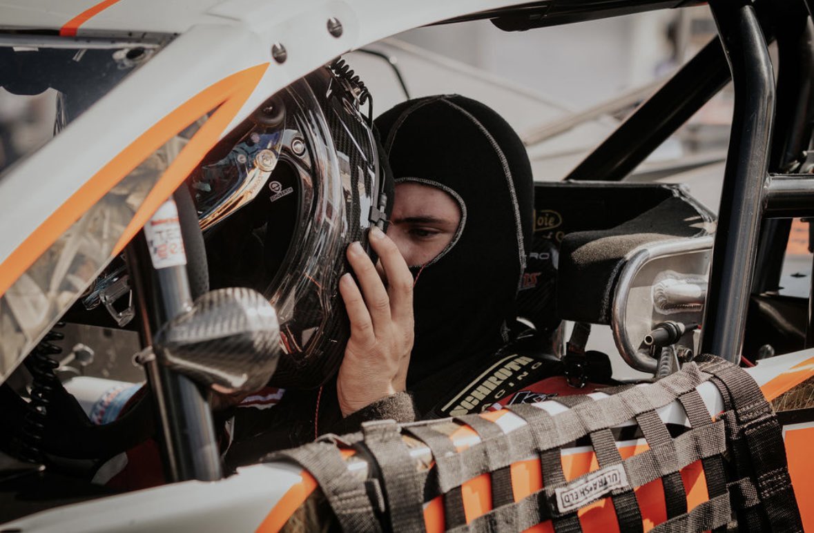 Perryracing21's tweet image. P10/41 in practice at the bowl. 
Made no changes other than tires for TT. Car went terrible for TT and Heat No bite at all. Practice tires in consi car was good, Got driven over lap 1 toe in half an inch. Missed by 1, killer battle with matt w no contact.  Regroup for next time.