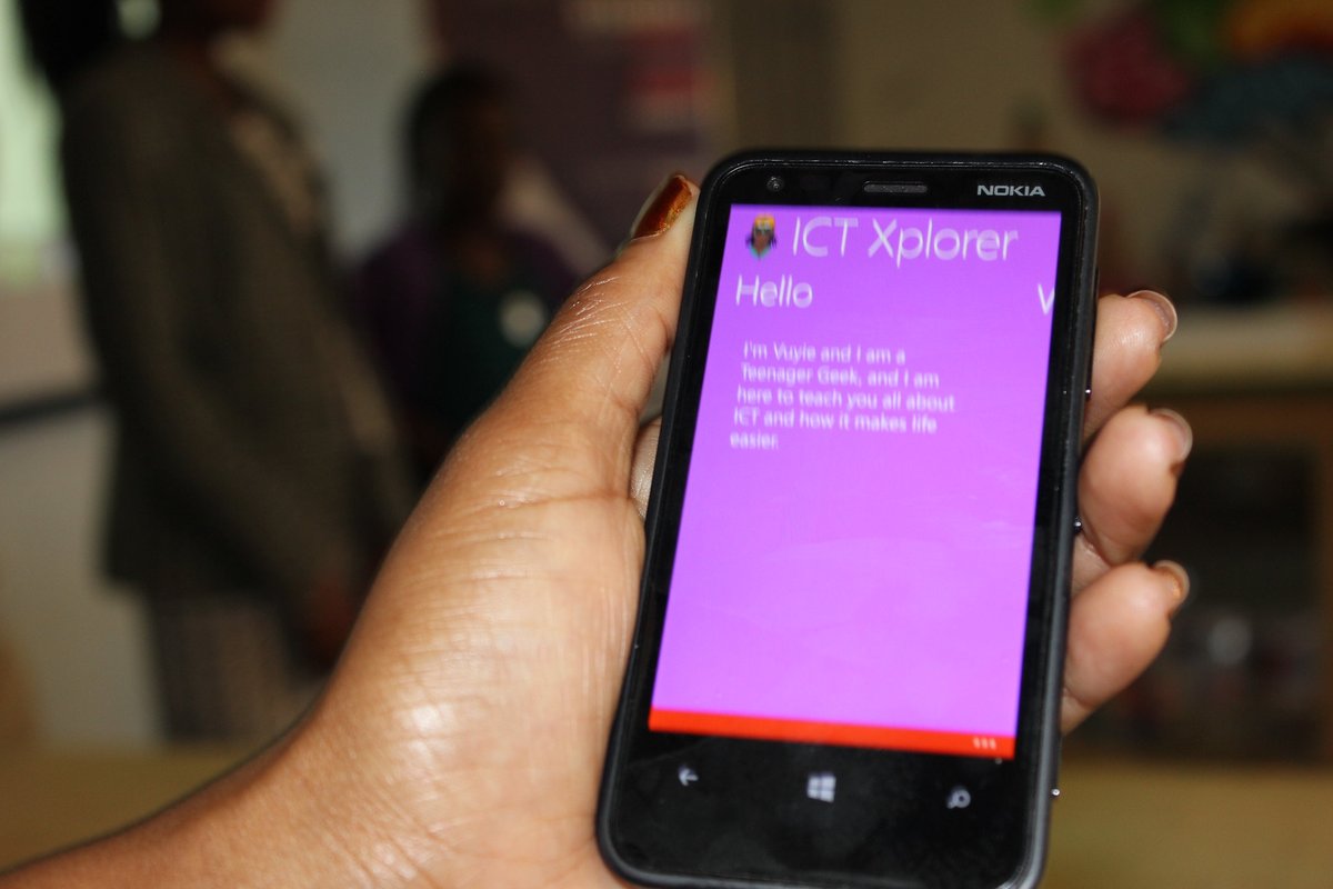 Geekulcha's tweet image. #TBT It was October 2014 and the Geekulcha Youth ICT and Business VacWork was teaching youngsters how build Windows Phone apps in the mobile apps groups.

#gkVacWork #STEM