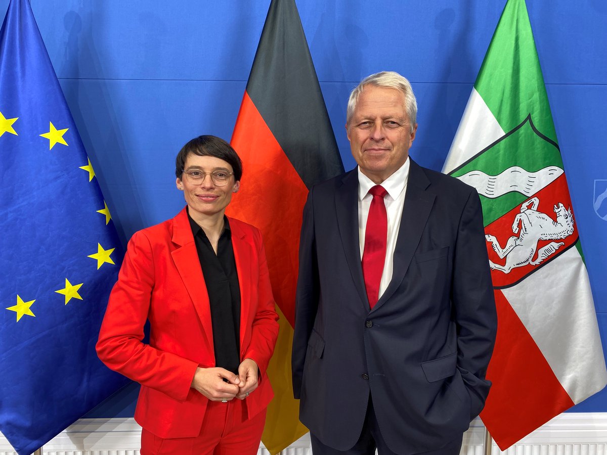 chancen.nrw (@chancennrw) on Twitter photo Jürgen Mathies ist Berater zur Prozessoptimierung und Strukturanalyse im Landesaufnahmesystem für Geflüchtete. "Freue mich sehr, dass wir einen ausgewiesenen Experten des öffentlichen Krisenmanagements gewinnen konnten", so Min. <a href="/JosefinePaul/">Josefine Paul</a>. mkjfgfi.nrw/fluchtminister… Jürgen Mathies ist Berater zur Prozessoptimierung und Strukturanalyse im Landesaufnahmesystem für Geflüchtete. "Freue mich sehr, dass wir einen ausgewiesenen Experten des öffentlichen Krisenmanagements gewinnen konnten", so Min. <a href="/JosefinePaul/">Josefine Paul</a>. mkjfgfi.nrw/fluchtminister…