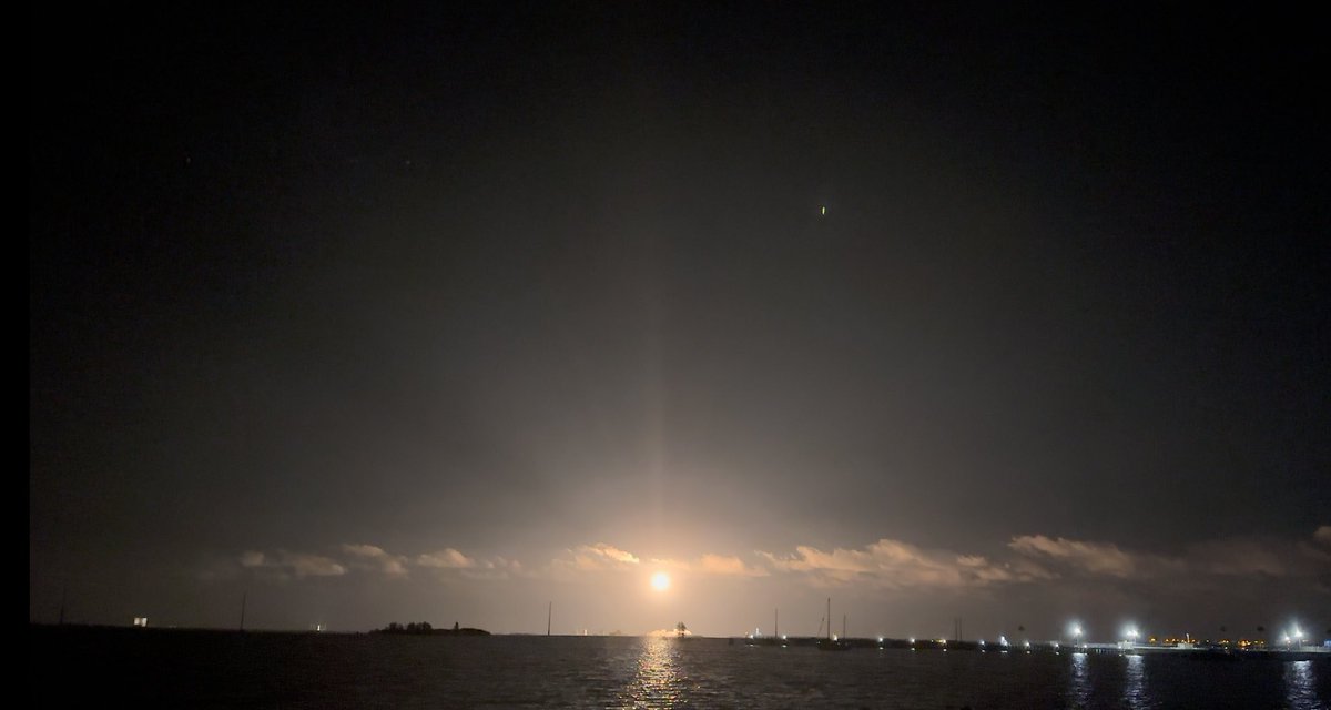 StarChopsticks's tweet photo. It was such a great experience to see Mechazilla in reality, so close and from different perspectives. Additionally experiencing a Falcon 9 launch during nighttime was impressive 🚀
#Mechazilla #SpaceX #Spacecoast #KSC https://t.co/9vwx3FYQ4v