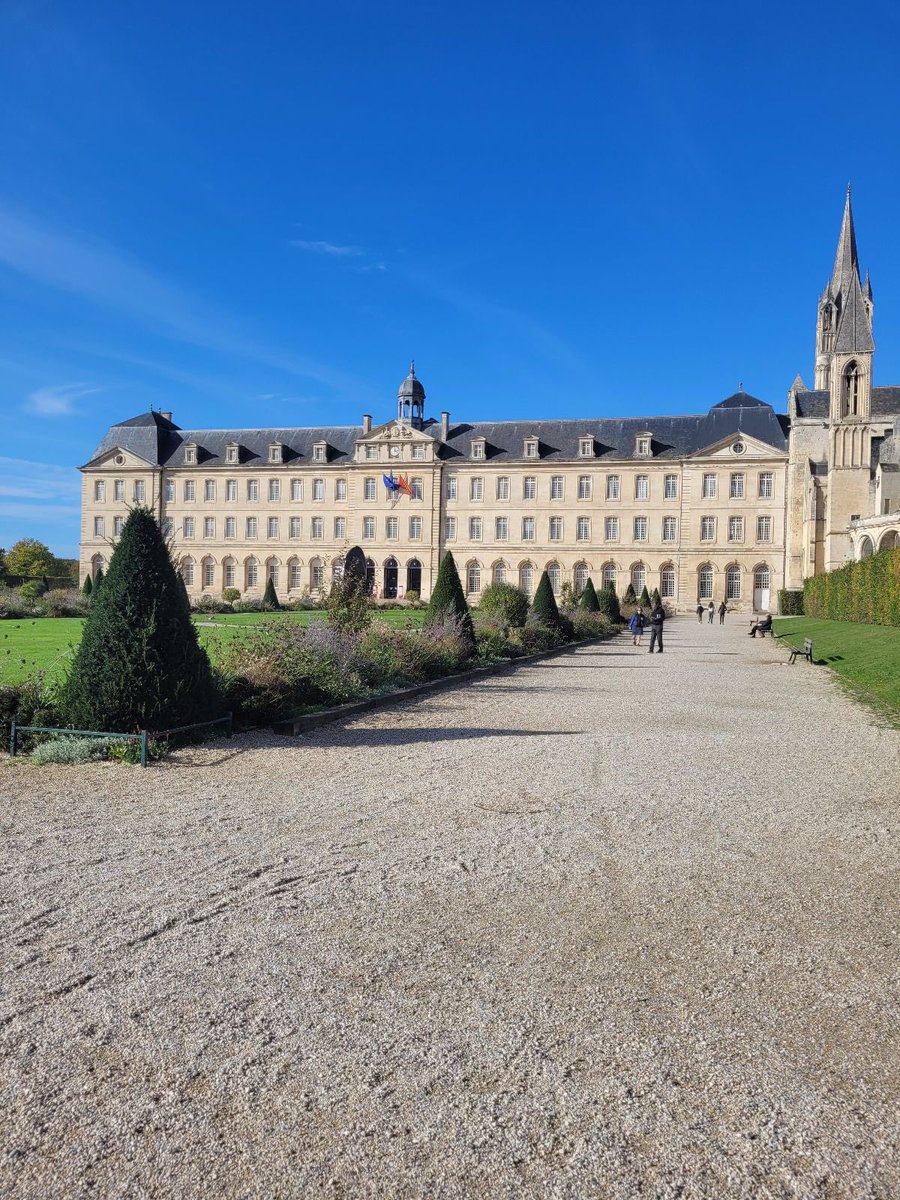 PangCollMFL's tweet photo. Followed by a trip to Caen 🇫🇷 where we have discovered William the Conquerer’s tomb @HalsburyTravel @PangCollHistory #schooltrips #PangCollTrips #PangCollAdventure https://t.co/3b56XBoJGg