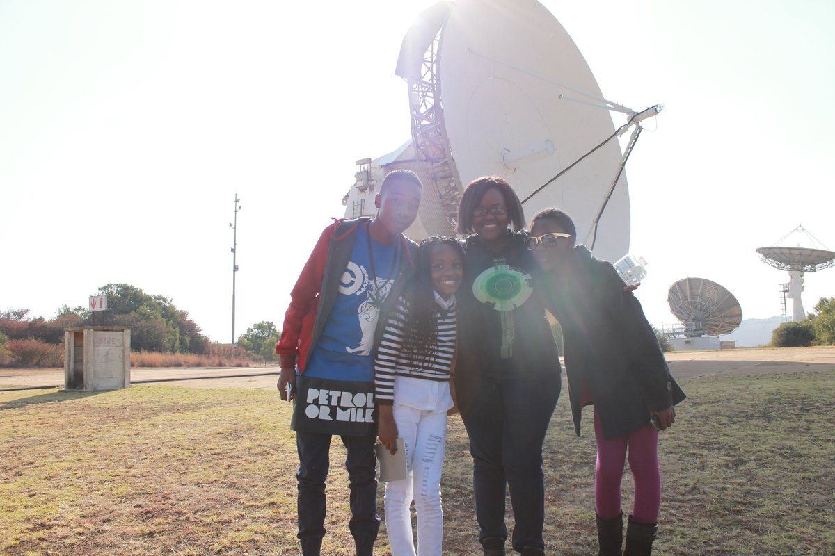 TiyaniTee's tweet image. In July 2014 we created the @Geekulcha VacWork programme (Holidays with the Geeks) and now in 6 provinces for school learners... we always taught industry aligned skills, including field trips.

It's thrilling that so many tech careers started from #gkVacWork.