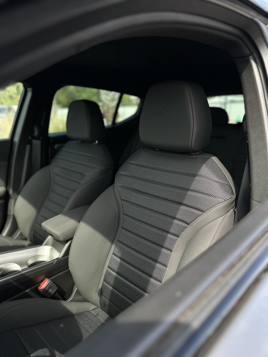 payne_edinburg's tweet photo. Introducing the all-new Dodge Hornet, the latest buzz at Payne Edinburg Chrysler Dodge Jeep RAM.
Get ready to experience the next level of performance and style.
Visit us in store or online at https://t.co/TuT7FEg79L
#DodgeHornet #NextLevelRide #PayneEdinburg https://t.co/rhT6CcShO9