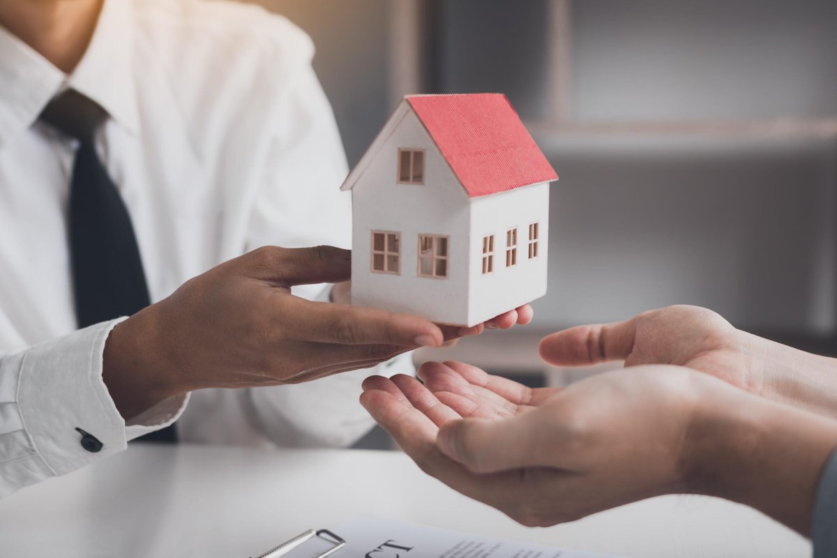 rmtCPA's tweet photo. If you, or entities that you manage, hold assets on behalf of others you must consider the new bare trustee filing requirements. Most commonly these arrangements exist in real estate ownership.

RMR Blog -> https://t.co/X9mRqbkXWB https://t.co/g5hRS1YLOs