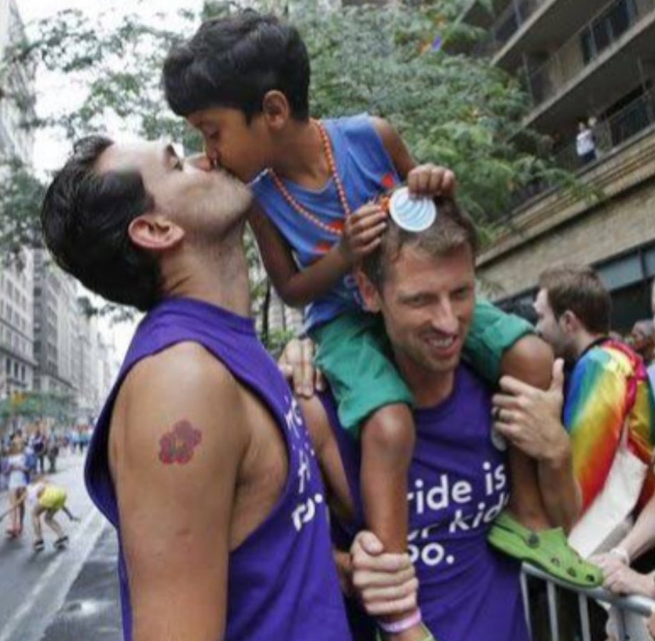 Sondeo Tuitero 

Está de acuerdo con la adopción de niños por parte de parejas del mismo sexo?

NO: 🔄
SÍ: ♥️
.
.