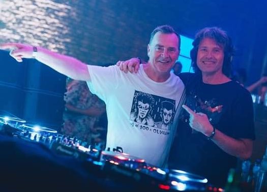 cattaneo_hernan's tweet photo. Happy birthday dear Nick!!
All the best to you today and everyday!
@DJNickWarren 🎂🎂❤️❤️💥💥 https://t.co/PtwaeOWZx5