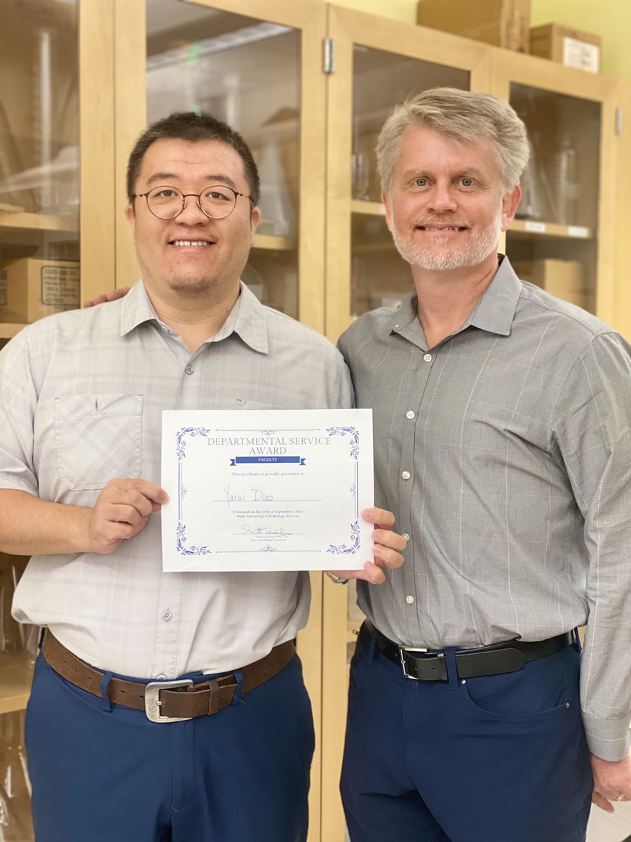 I am honored and humbled to receive the 2023 Departmental Service Award! A heartfelt thank you to my colleagues at @DukeCellBiology for this recognition!