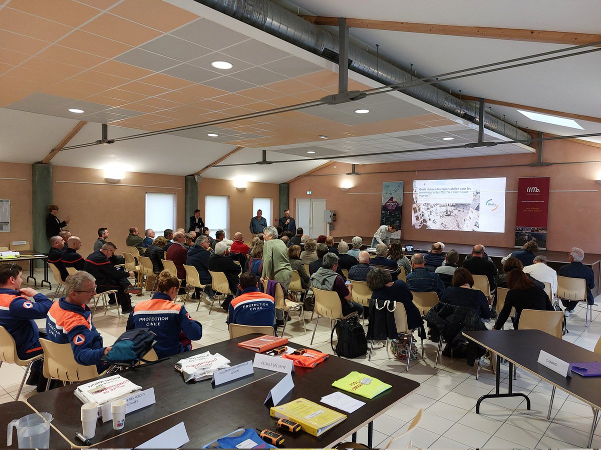 AnthonyVeiga's tweet photo. 📍 ETAPE TARN - @ResilienceTour

➡️ Première partie de matinée sur les responsabilités des collectivités ainsi que le Plan Communal de Sauvegarde et PlCS (@SmaclAssurances
&amp; @RisquesMajeurs)
➡️ Seconde partie avec une simulation de gestion de crise sur le thème de l'inondation 🌧 https://t.co/iY4aVEFeOx