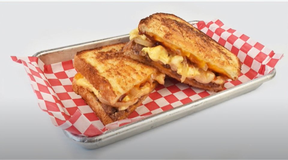 .@TomAndChee has a special sandwich to raise money for @CureStartsNow. Hear the meaning behind the Golden Cheese Touch. tinyurl.com/yckxmncv