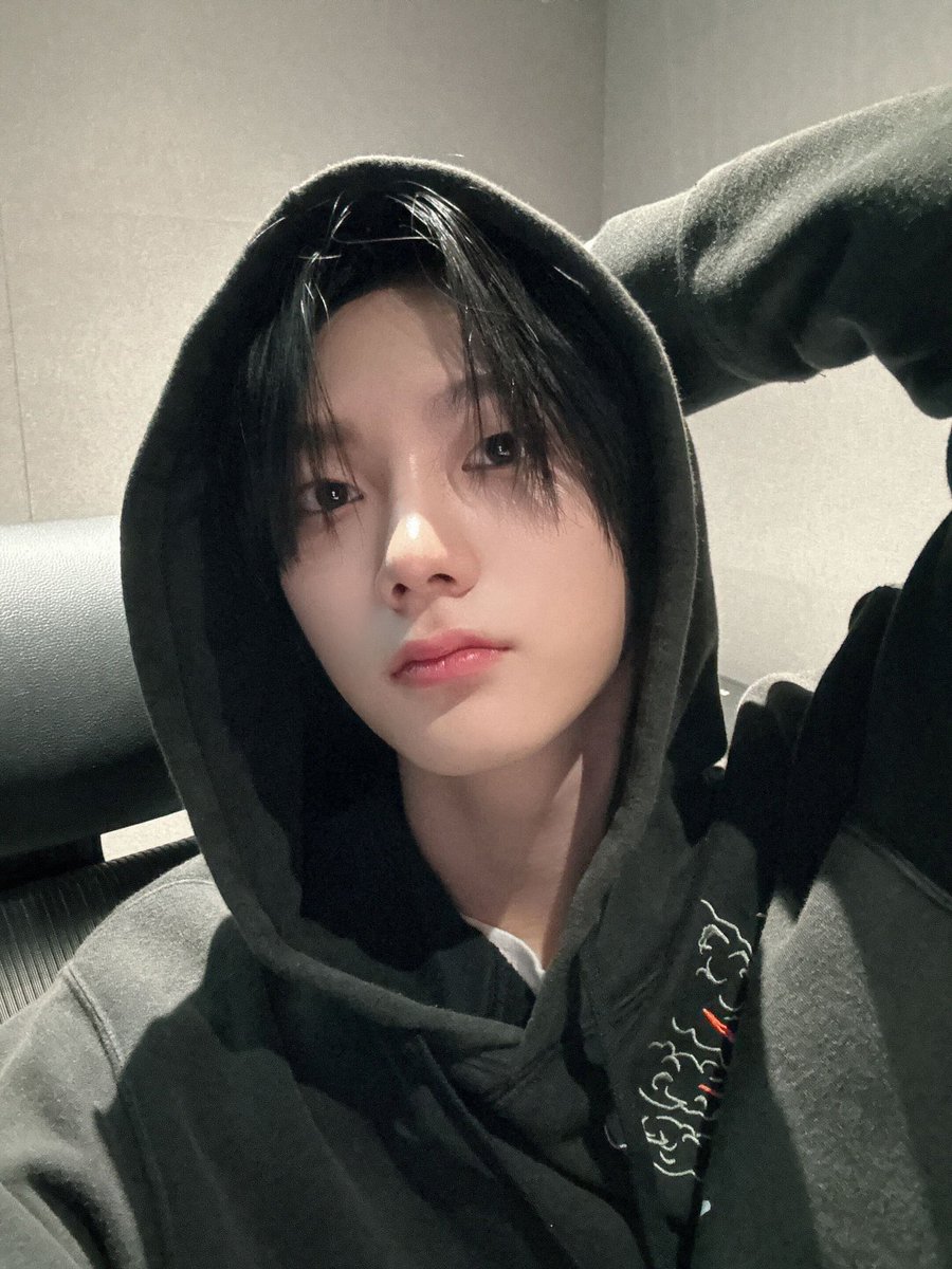 BOYNEXTDOOR_twt's tweet image. 오연완✌️ 
요즘 노래가 너무 재밌어 🫠

#BOYNEXTDOOR #보이넥스트도어 #SUNGHO #성호