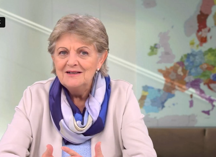 Elisa Ferreira tweet media