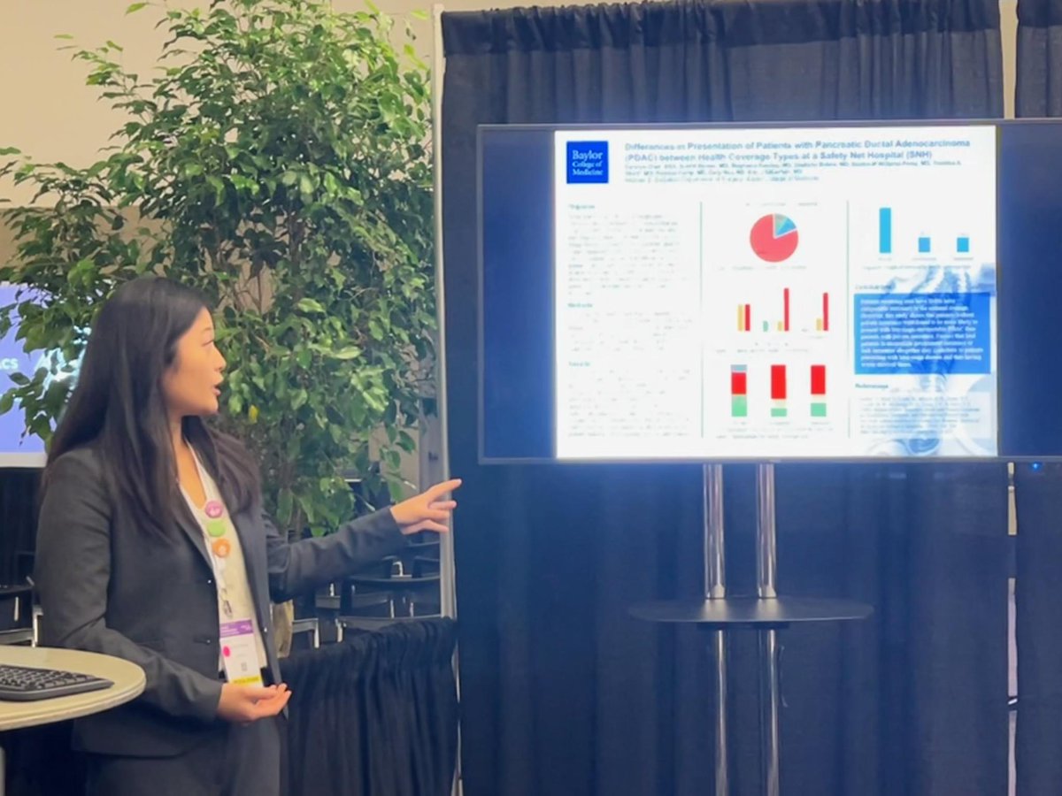 SukritiBansalMD's tweet photo. Fantastic job by @BCM_Surgery MS4 @carolyncchen presenting our project examining presentation patterns of Pancreatic #cancer patients at safety net hospitals! PDs keep an eye out for this rising star 🌟 

#ACSCC23 @AmCollSurgeons #Match2024 @BCMGSRes #GenSurgMatch2024 https://t.co/AQAqEmNPhj