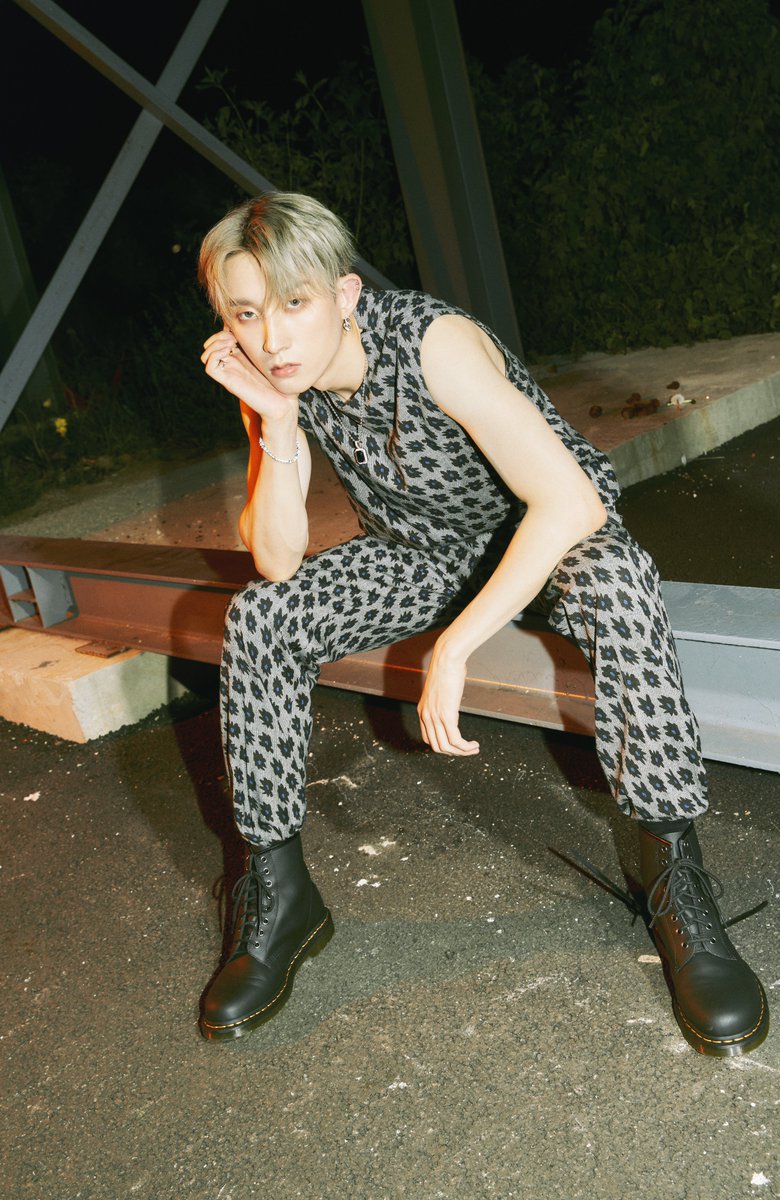 XODIACOfficial's tweet photo. XODIAC 1st Single Album <ONLY FUN> 

CONCEPT PHOTO (NIGHT Ver.)
#WAIN #웨인

2023.10.30 6PM (KST)
#XODIAC #소디엑
#ONLYFUN #XODIAC_ONLYFUN https://t.co/iCzTyfF42G