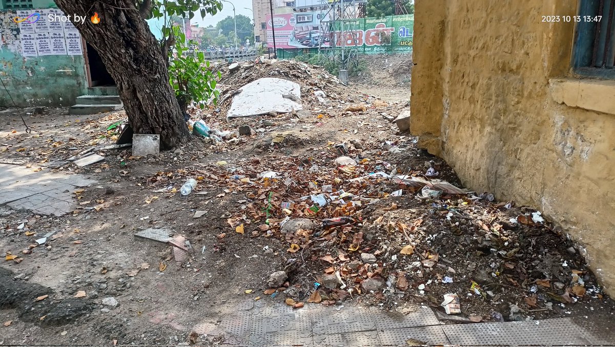 TUPSmartVision's tweet photo. 13003 compliant 4 sep &amp; 14115 re compliant 13 oct.

இந்த புகார் இன்று வரை தீர்க்கப்படவில்லை அருகில��� பள்ளியில் படிக்கும் மாணவர்களுக்கு சுகாதார பிரச்சினை வரும்முன் இப்ப பிரச்சினையை தீர்க்குமாறு தாழ்மையுடன் கேட்டுக்கொள்கிறேன். @tup_dineshkumar @TPRDtCollector @tiruppurcorp https://t.co/pPqzvVfz2B
