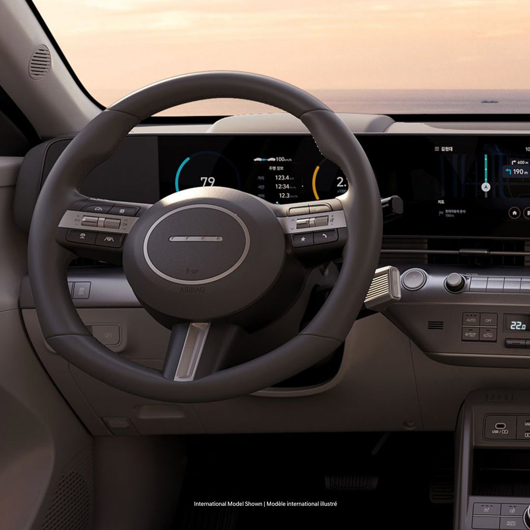HyundaiCanada's tweet photo. Le tout nouveau VUS KONA se renouvelle, gagne en agilité et attire tous les regards. Voilà comment nous l'avons rendu plus WAH que jamais. 

En savoir plus  : https://t.co/tTn38rOrYz https://t.co/Ym4nnaFd4B