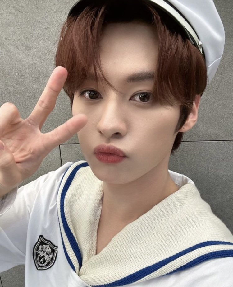 DFESTA トレカ StrayKids LeeKnow リノ誕生日 DFESTA トレカ StrayKids LeeKnow リノ誕生日 - メルカリ