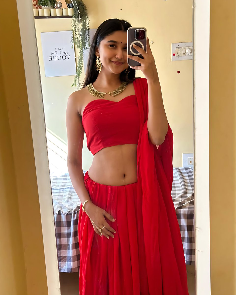 Hot navel #baby #navel #thoppul #redsree #sexynavel