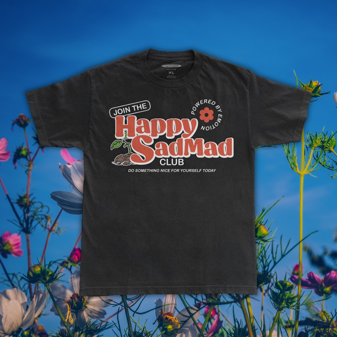 🎤🎶 Bringing the heat! 🔥🎸 <a href="/mihalimusic/">Mihali Savoulidis</a> absolutely crushing in our Club Tee ! 🙌 The energy is always electric ⚡️ Make sure to catch him on tour with @Sojagram and @Hiriemusic this fall #HappySadMad