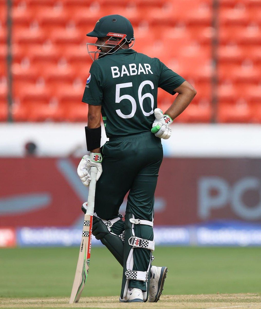 🏏🇵🇰 Let's rally behind #TeamPakistan 🇵🇰🏏
Skipper, lead on! Your resilience inspires us all. Keep your head held high, we believe in you! 🙌🏼👏🏼

#CWC23 #GreenShirts #BehindYouSkipper #WeBelieveInYou