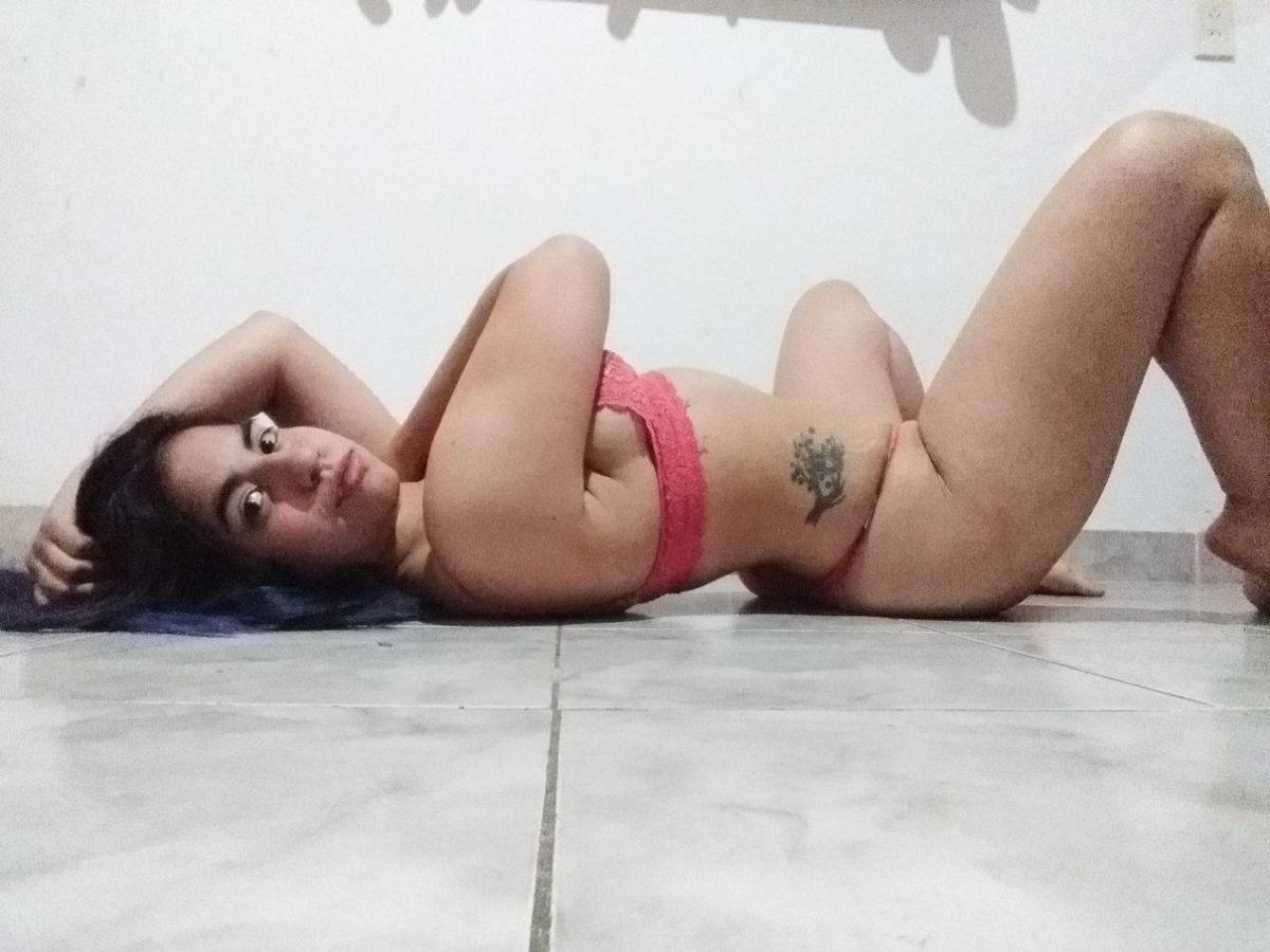 annastasiasexy's tweet photo. I'm hot in videos, do you want to see? 🔥 https://t.co/XbRKG5Sq5w