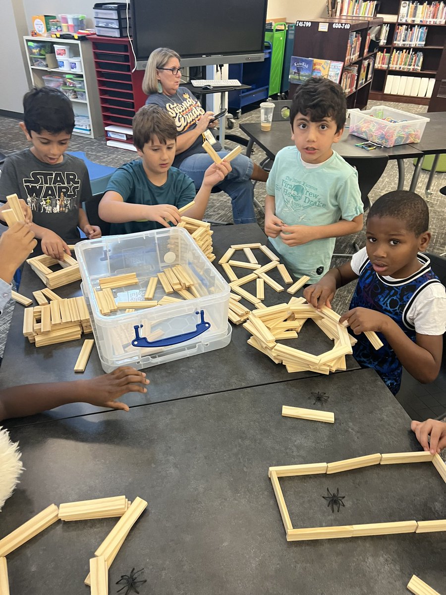 TowleReaders tweet media