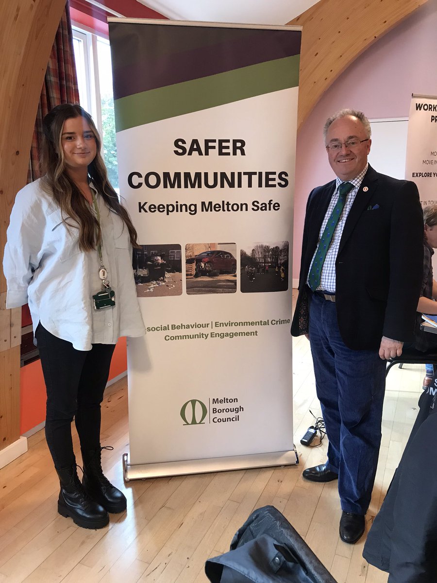 Good to see Amelia & colleagues from the @MeltonBC Safer Communities team in #Bottesford Village Hall this afternoon handing out useful advice on community to people from the village & surrounding area. #MakeOurStreetsSafeAgain #MOSSA