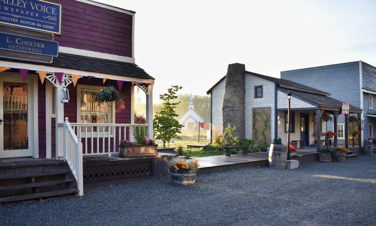 janettemsu's tweet image. Still my favorite spot in town. 💓 #Hearties #HopeValley #WhenCallsTheHeart @hallmarkchannel @SCHeartHome