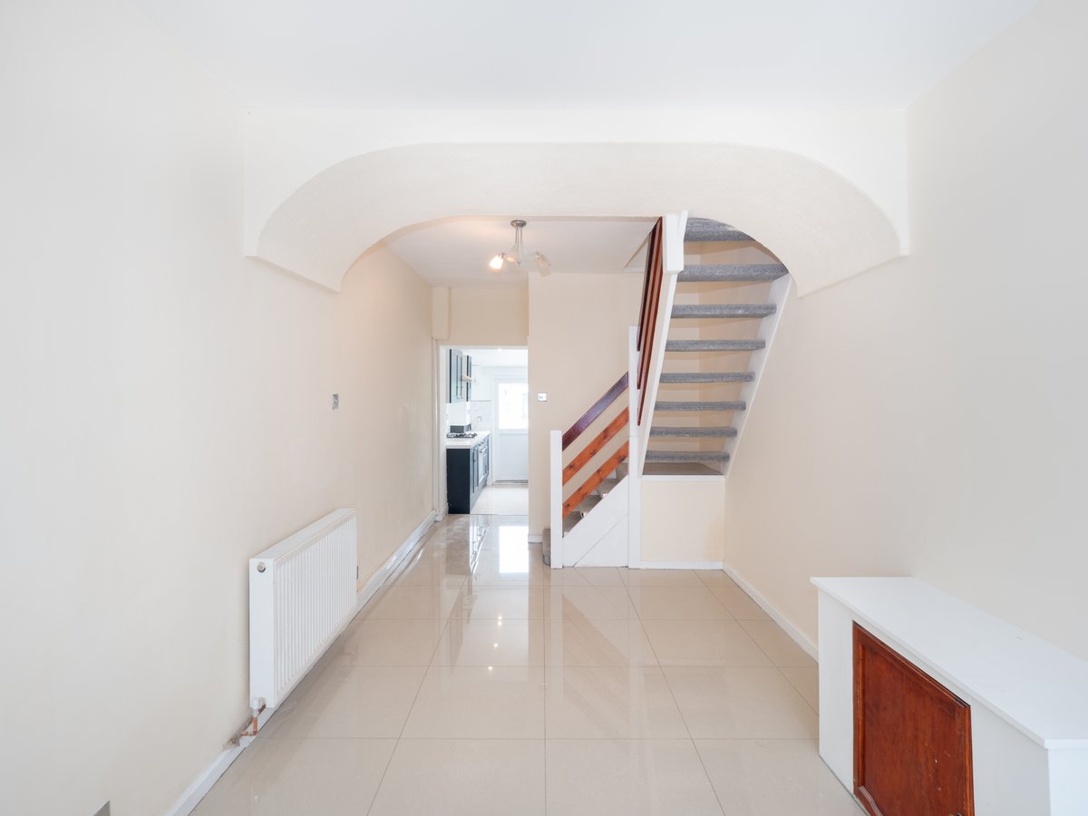 incityestate's tweet photo. 2 Bed Newly refurbished Terraced House £380,000
https://t.co/Fd4EAPd5jo https://t.co/cgtkkZucWn