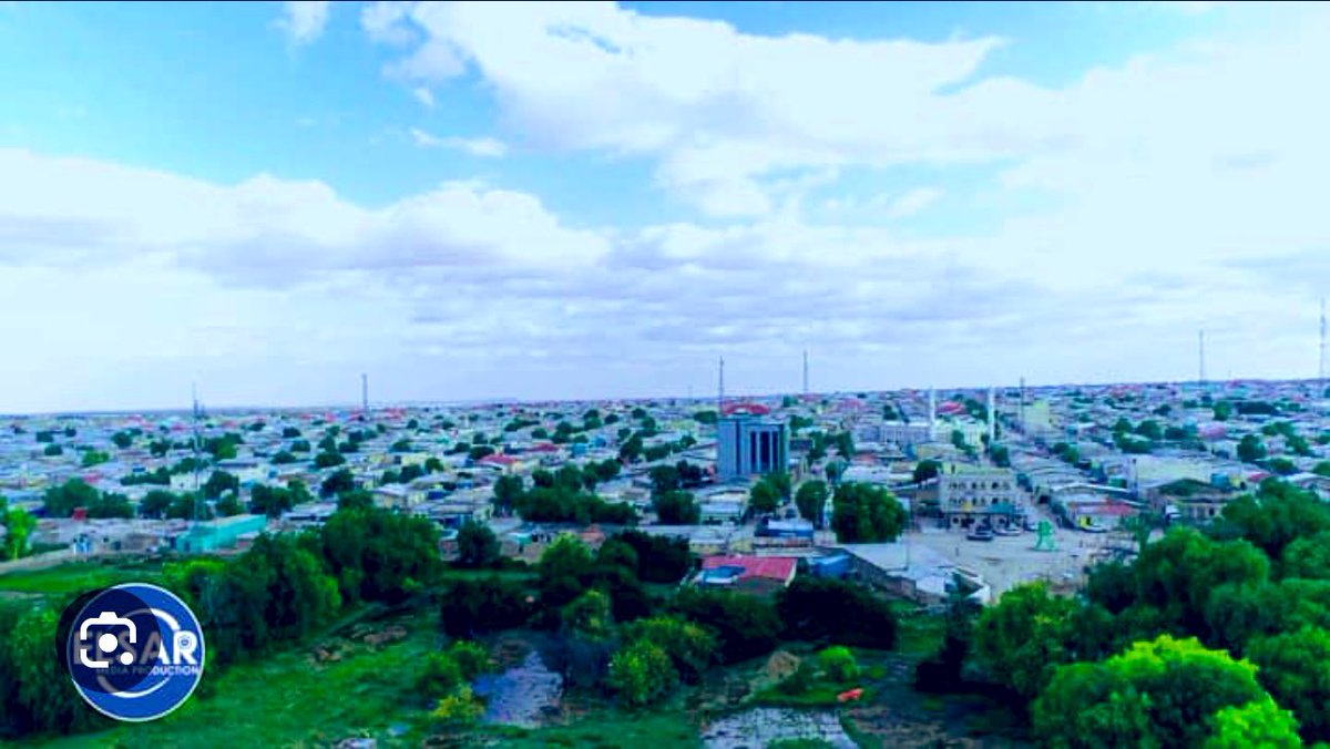 TerraAbdirizak's tweet photo. Falcelinta reer Ceerigaabo iyo dhacdooyinka qaar.

Ninkii Hebel waa jabay….. Ma Baf?
Ala nin baa la dilay……. Ma kaw?
Hebel waa la dakhray…. Ma Bash?
Wuu siibtay….. Ma wif?
Wuu cararay …. Ma bilig?
Wuu dusay…. Ma wis?
Hebel waa la waayey…..Ma nag?
Hablihii waa is dagaaleen….Ma daf?
Hebel waa la qaniinay……. Ma gam?
Heblaayo way dhacday…. Ma Dam? 
Hebel moobilkii baa laga dafay…. Ma haf?
Hebel balantii wuu ka baxay….. Ma gas?
Hebel waa aroostay…….. Ma alalag?
Heblaayo waa la furay…. Ma qararaf?
Hebel wuu waashay…….. Ma waw?
#Ceerigaabo 
#Soomaaliya 
#Erigavo 
#Somalia
