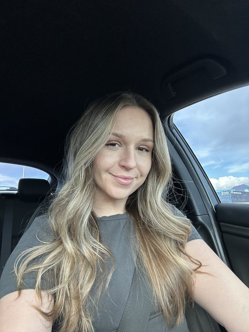 Good morning X 🥰 say it back? https://t.co/MMMjAV61p7