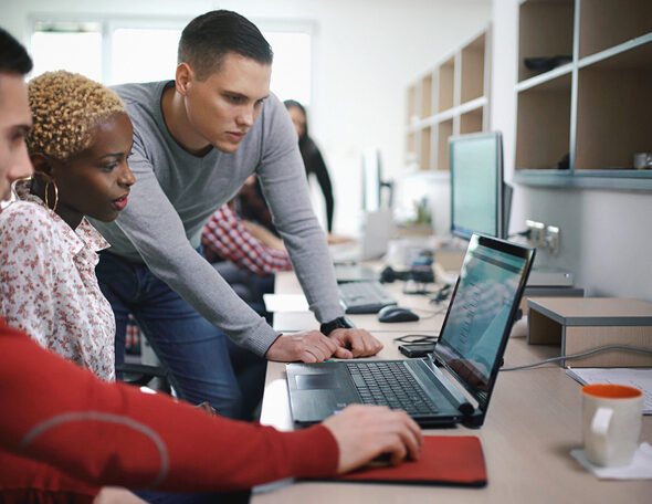 Why collaboration is vital for mature security practices and how to achieve it. 
  Three ways you can leverage collaboration to build a more resilient application security posture. 
  oal.lu/X0Oh5 
  #Cybersecurity #BusinessRisk #Collaboration #Observability