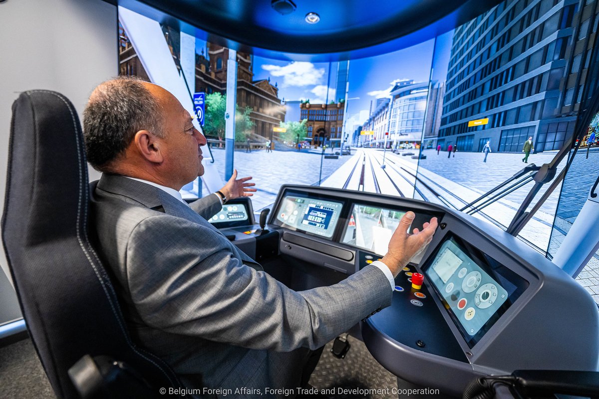 AWEX_Belgium's tweet photo. 🇧🇪#BEmissionAUS🇦🇺
"Given the growing importance of land-based public transport, I ❤️ that #TransurbSimulation 🚄 has adapted a technique previously reserved for #aerospace and is offering its services to #Sydney Public Transport 🚋."🎙️@wborsus with @BEmissionBFTA & @AWEX_Belgium https://t.co/I7oka92QRH