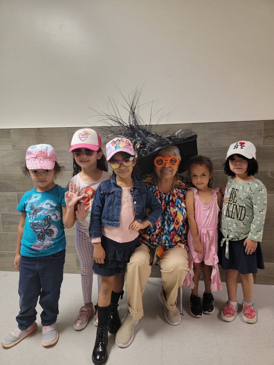 ⁦<a href="/PatlanES/">Patlan Elementary</a>⁩