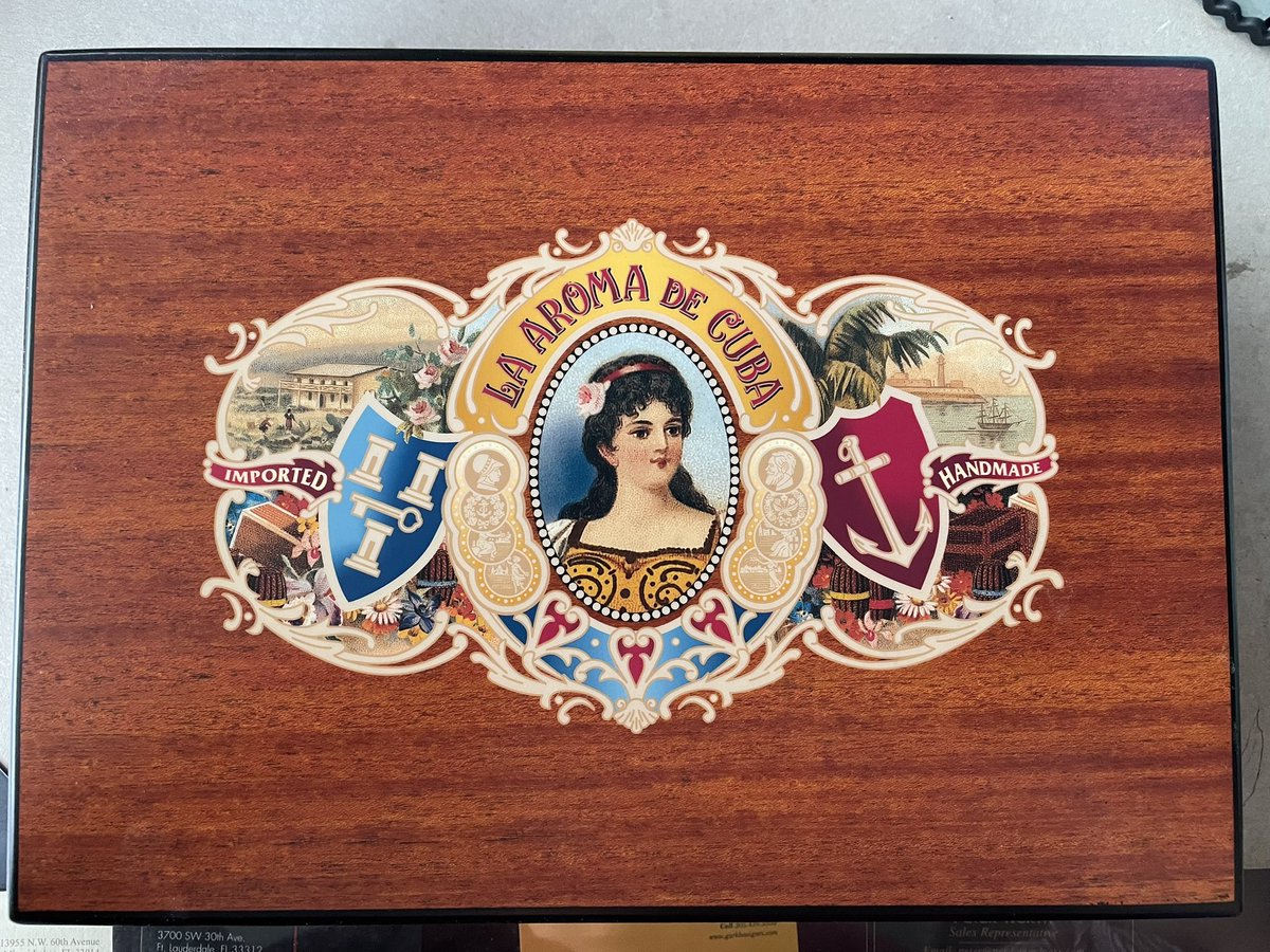 SophiaM41298966's tweet image. 7 days till Halloween 👻 day one of Spooky good deals buy any three  #laaromadecubacigars get one buy any five get two buy a box you can mix and match get a  #humidor #elcidscigarshop #elcidscigars #elcidscigarlounge #elcidstobacco #elcids #cigaroftheday #cigars #cigarboss