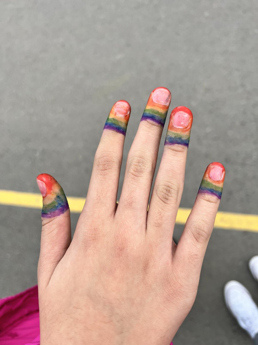 🏳️‍🌈Pride is everywhere🏳️‍🌈 love to see students finding creative ways to express themselves at school and taking this as a win that at least one student felt safe enough to wear their rainbow colours proudly #visibility #equity #inclusion <a href="/oakwrdsb/">Oak Creek PS</a> <a href="/wrdsb/">Waterloo Region DSB</a>